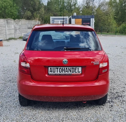 Skoda Fabia cena 14900 przebieg: 164000, rok produkcji 2010 z Olszyna małe 352